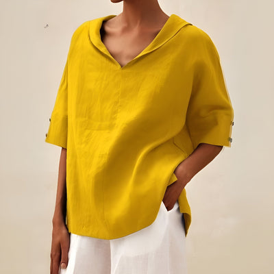 Nova | Licht linnen shirt met relaxte v-hals