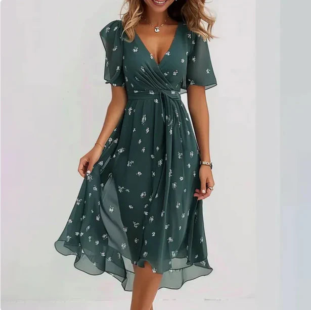 Lina – Zwierige Zomerjurk met V-Hals en Bloemenprint