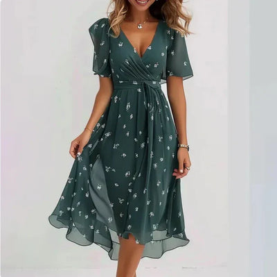 Lina – Zwierige Zomerjurk met V-Hals en Bloemenprint